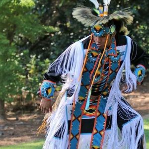 Meet your Posher, Dom